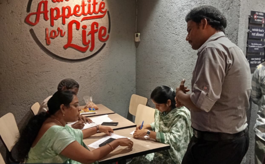 నిజామాబాద్ కె ఎఫ్ సి లో ఫుడ్ సేఫ్టీ అధికారుల తనిఖీలు