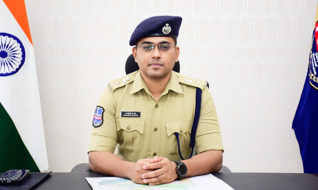 భూవివాదంలో మహిళను హత్య చేసిన మనోజ్ అనే రౌడి షీటర్,ప్రోత్సాహించిన తల్లి అరెస్ట్