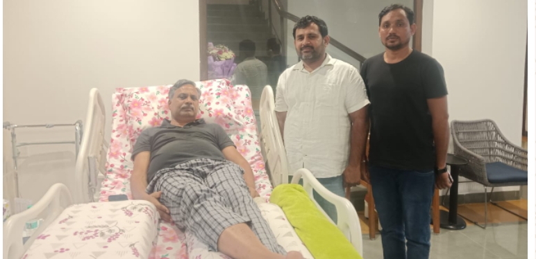 డా.పల్లా రాజేశ్వర్ రెడ్డి  పరామర్శించిన వైరా నియోజకవర్గ బీఆర్ఎస్ పార్టీ నాయకులు లకావత్ గిరిబాబు