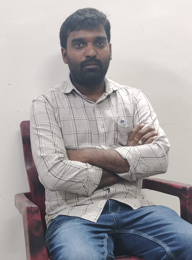 Rs.12,00,000 డిమాండ్ చేస్తూ ఏసీబీకి చిక్కిన రెవిన్యూ ఇన్స్పెక్టర్