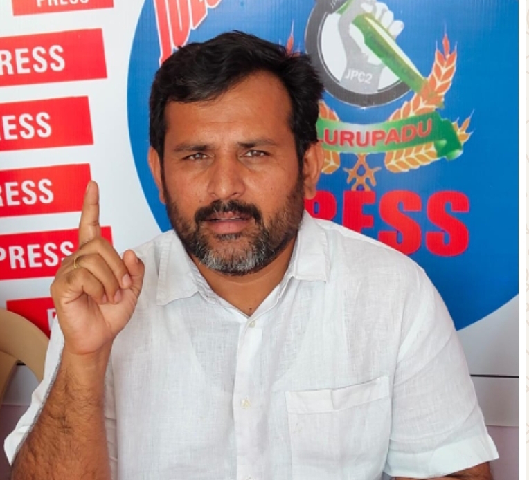 BRS ఎమ్మెల్యే పాడి కౌశిక్ రెడ్డి అరెస్ట్ అప్రజాస్వామికం : లకావత్ గిరిబాబు