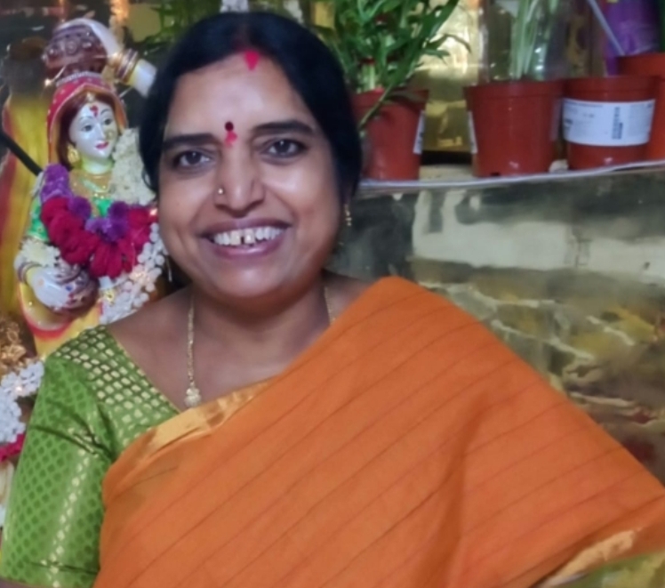 Daily Bharat అమ్మ చరణధూళి బిడ్డలం : మంజుల పత్తిపాటి