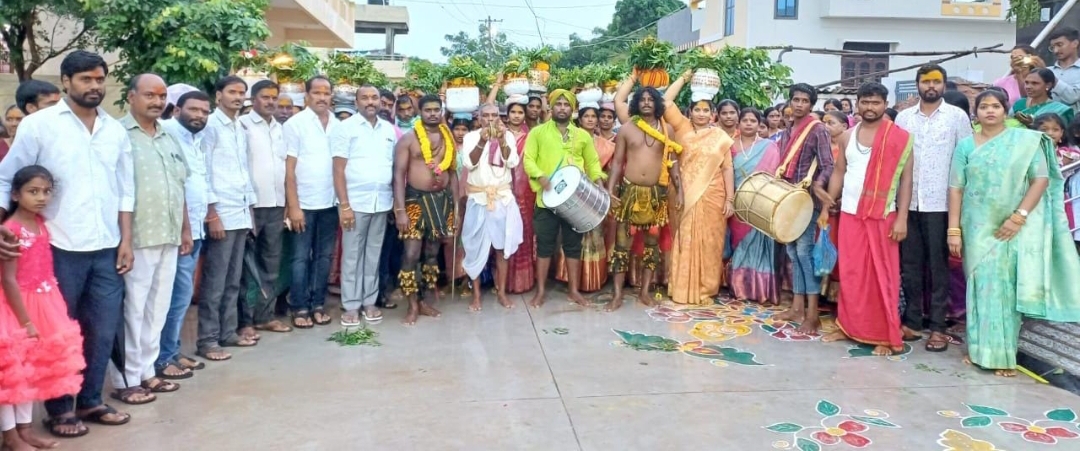 పోచమ్మ, మైసమ్మ బోనాల పండుగ కార్యక్రమంలో పాల్గొన్న ఎమ్మెల్సి నవీన్ రెడ్డి