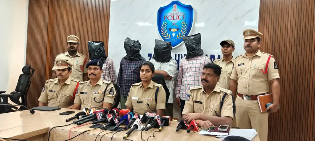 ముగ్గురి ఆత్మహత్యకు కారణమైన నలుగురు అక్రమ వడ్డీ వ్యాపారుల అరెస్ట్