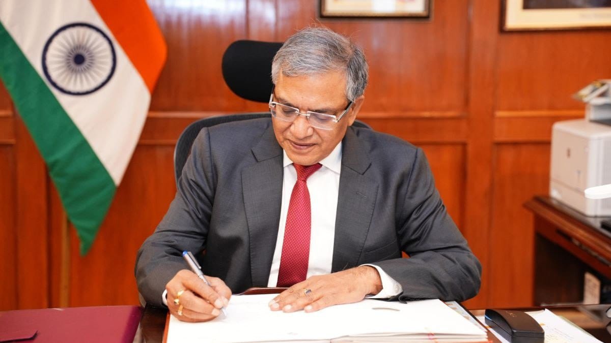 నూతన ప్రధాన ఎన్నికల కమిషనర్&zwnj;గా జ్ఞానేశ్&zwnj; కుమార్ నియామకం.. రాష్ట్రపతి ఆమోదం