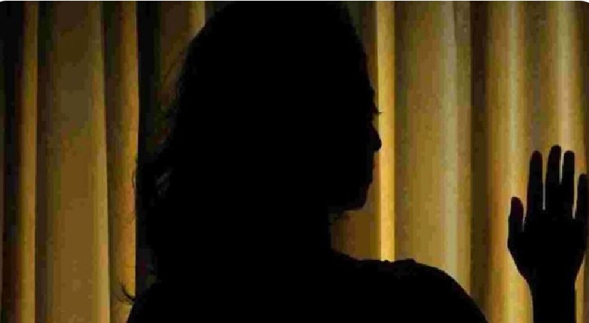 హైదరాబాద్‌లో బాలీవుడ్ నటిపై దాడి..కాపాడిన పోలీసులు