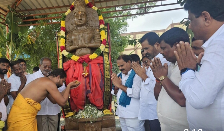 గరుడ పంచమి మహిమాన్వితమైనది : ఎమ్మెల్యే వీర్లపల్లి శంకర్ 