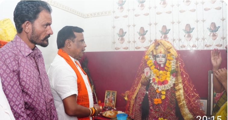 సంతోష్ నగర్ కాలనీలో సీతాలమ్మ ఆలయంలో ప్రత్యేక పూజలు నిర్వహించిన అర్బన్ ఎమ్మెల్యే
