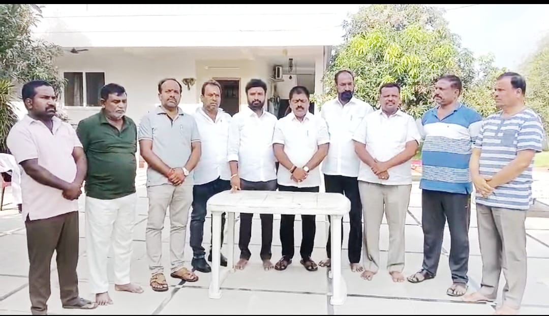 తూప్రాన్ మున్సిపల్ చైర్మన్ అవినీతి, అరాచకాల పై బహిరంగ చర్చకు సిద్ధం