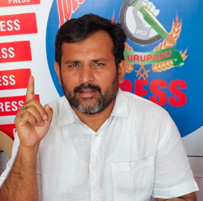 గిరిజనులపై అటవీ అధికారుల దాడిని తీవ్రంగా ఖండిస్తున్నాం బీఆర్ఎస్ పార్టీ నాయకులు లకావత్ గిరిబాబు