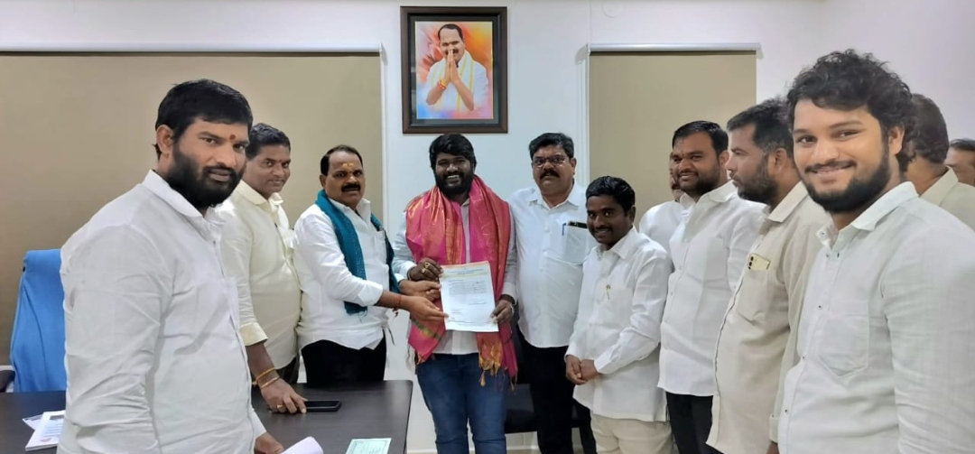 ఆదివాసి కాంగ్రెస్ గిరిజన రంగారెడ్డి జిల్లా చైర్మన్ గా శ్రీను నాయక్