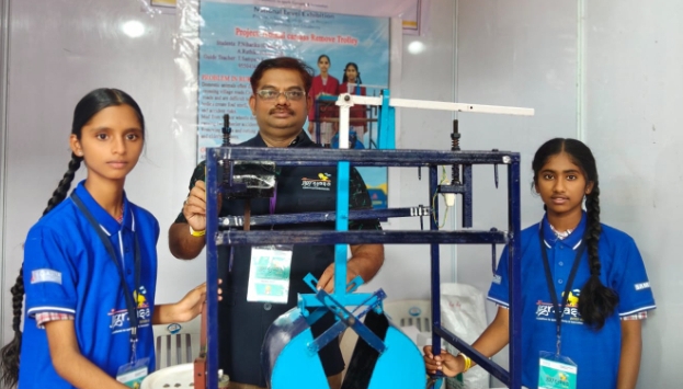 Daily Bharat వైజ్ఞానిక ప్రదర్శనలలో ఆన్లైన్లో కానీ ఆఫ్లైన్లో కానీ దమ్మన్నపేట విద్యార్థులు మేటి