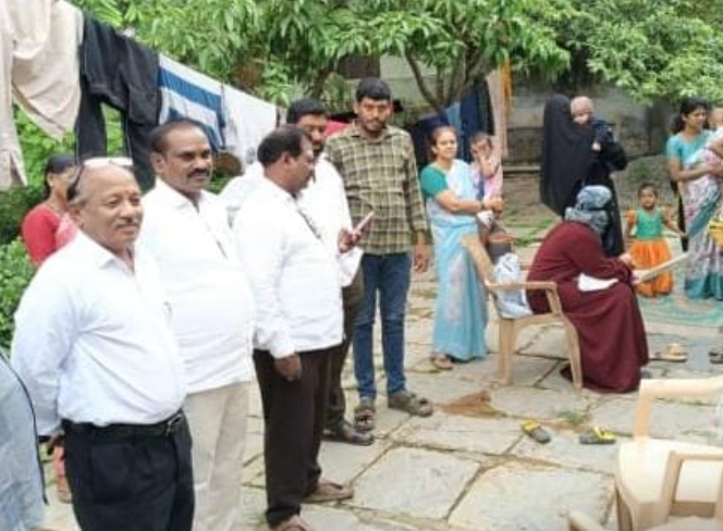 శ్రీనగర్ కాలనీ అంగన్వాడి కేంద్రాన్ని సందర్శించిన కాంగ్రెస్ మున్సిపల్ పట్టణ అధ్యక్షులు కొంకల్ల చెన్నయ్య