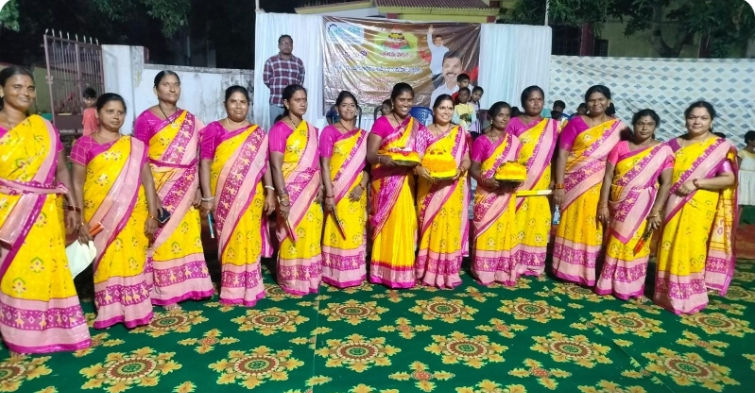 జి ఎస్ ఆర్ చారిటబుల్ ట్రస్ట్ ఆధ్వర్యంలో బతుకమ్మ సంబరాలు