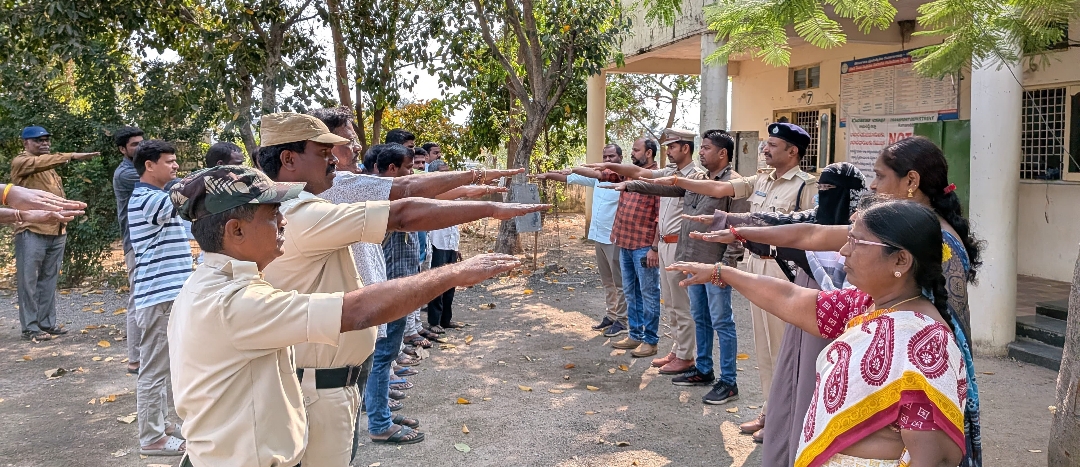 జాతీయ ఓటరు దినోత్సవం సందర్భంగా రవాణా శాఖ కార్యాలయంలో ప్రతిజ్ఞ