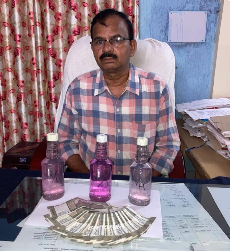 ఏసీబీ వలలో సబ్ రిజిస్ట్రార్