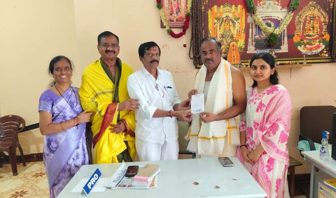 రాజన్న ఆలయ అభివృద్ధికి రూ.1,00,116 విరాళం అందజేసిన దంపతులు