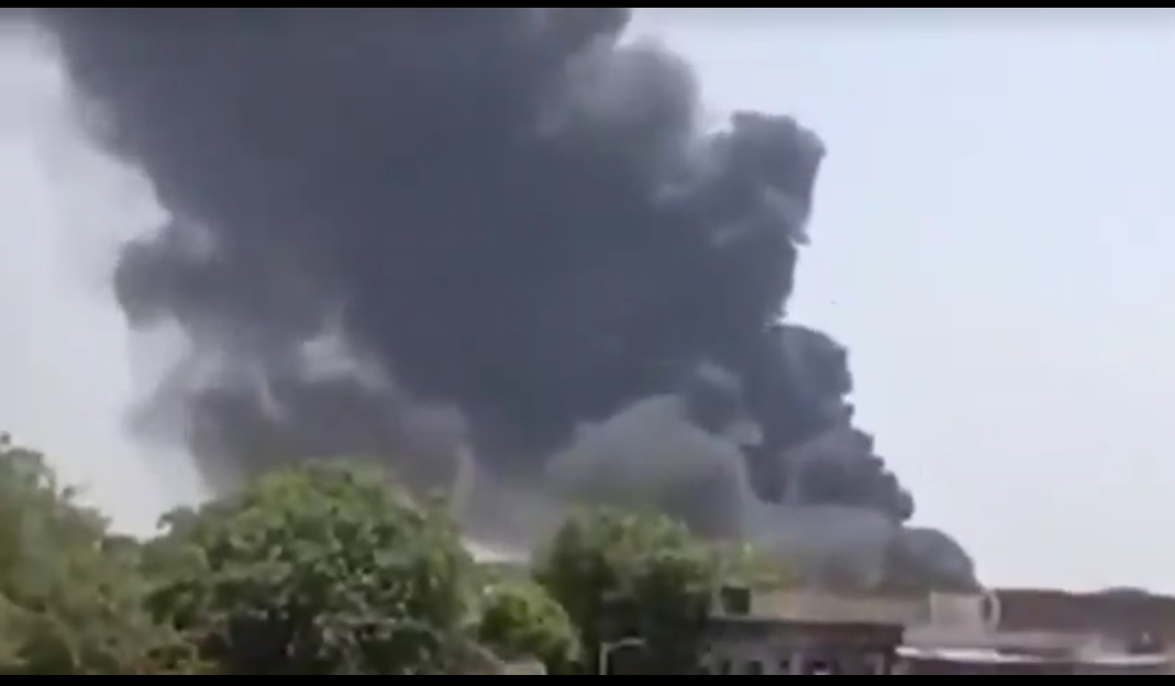 ఘోర విమాన ప్రమాదం... కుప్పకూలిన ఎయిర్ ఇండియా ఫ్లైట్