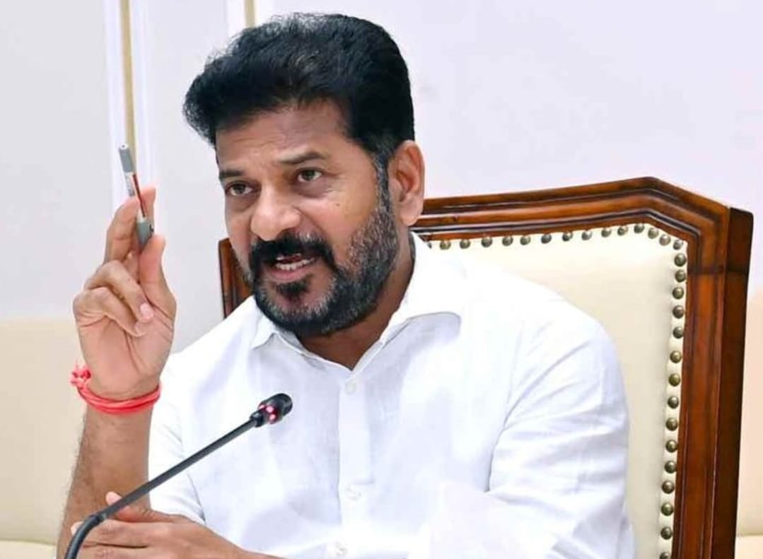 నేడు జిల్లా కలెక్టర్లతో రేవంత్ సమీక్ష