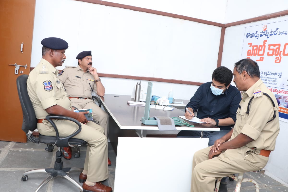 17వ పోలీస్ బెటాలియన్ సర్దాపూర్ లో కోణార్క్ హాస్పిటల్(సిరిసిల్ల) ఆధ్వర్యంలో ఏర్పాటు చేసిన వైద్య శిబిరాన్ని ప్రారంభించిన కమాండెంట్ యస్. శ్రీనివాస రావు