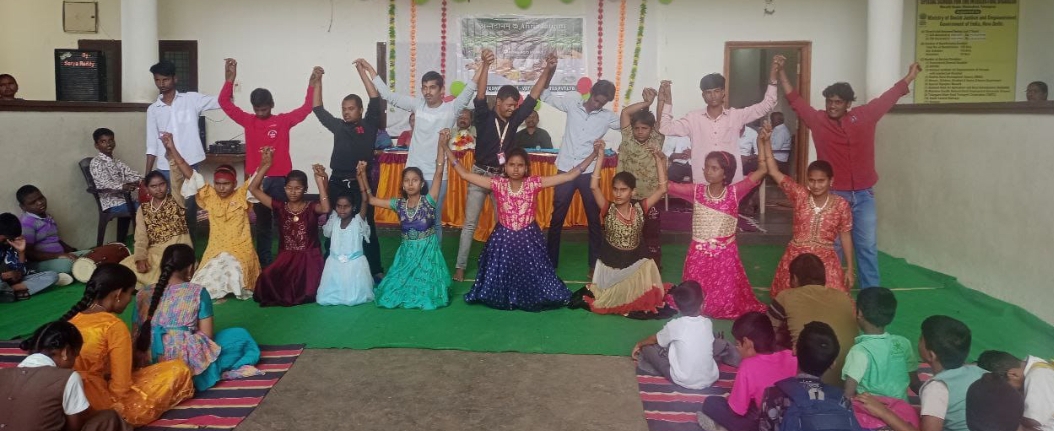 స్నేహ సొసైటీ ఫర్ రూరల్ రీ కన్స్ట్రక్షన్ దివ్యాంగుల పాఠశాలలోనిజామాబాద్ ఎరిస్ ఆగ్రో లిమిటెడ్ 56వ వార్షికోత్సవ వేడుకలు