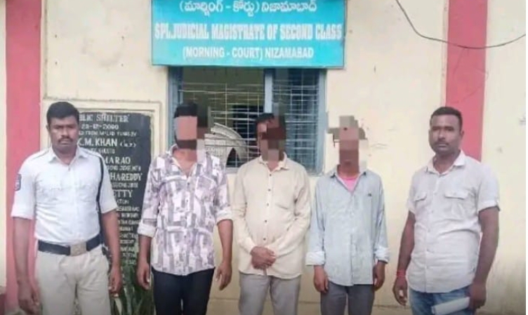 మద్యం త్రాగి వాహనాలు నడిపినందుకు ముగ్గురికి జైలు శిక్ష