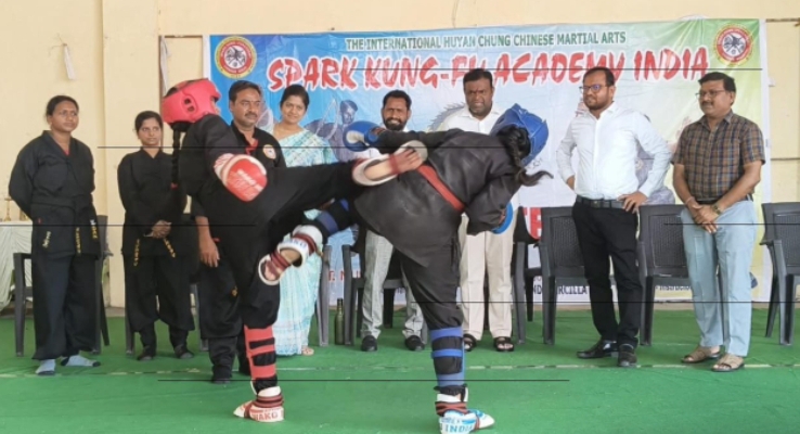 స్పార్క్ కుంగ్ ఫు అకాడమీ ఆధ్వర్యంలో దేహాదారుడ్య పరీక్షలు బ్లాక్ బెల్ట్ సాధించిన ఇద్దరు విద్యార్థులు