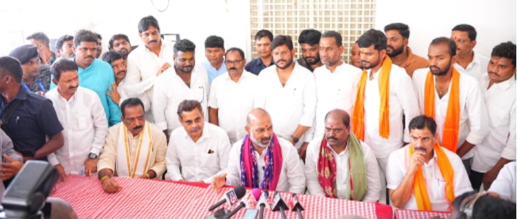 బరాబర్ హిందువుల పక్షాన మాట్లాడుతా : కేంద్ర మంత్రి బండి సంజయ్