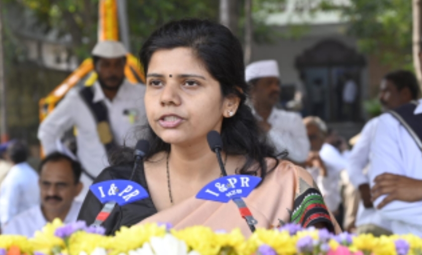 జిల్లా కేంద్రంలో ఘనంగా 77 వ గణతంత్ర దినోత్సవ వేడుకలు