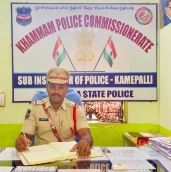 కామేపల్లి ఎస్సైగా బాధ్యతలు చేపట్టిన పొడిశెట్టి శ్రీకాంత్