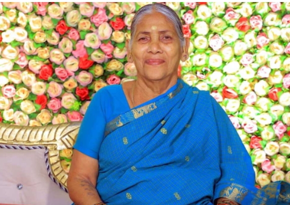 వైద్యం కోసం వెళ్లి మృతి చెందిన వృద్ధురాలి మెడలో నుంచి బంగారు గొలుసు అపహరించిన ఆస్పత్రి సిబ్బంది