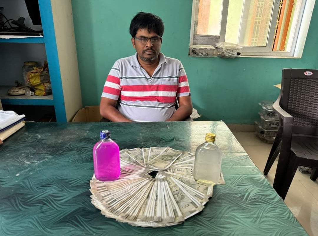 ఏసీబీ వలకు చిక్కిన అవినీతి ఎలక్ట్రికల్ చేప.