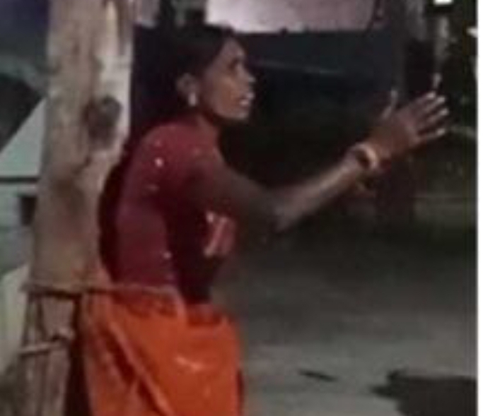 దారుణం...   మంత్రాల నేపంతో మహిళను చెట్టుకు కట్టేసి చితకబాదిన కుటుంబం