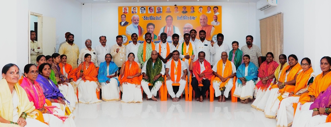 చేనేత రంగానికి రేవంత్ సర్కార్ చేయూతనివ్వాలి