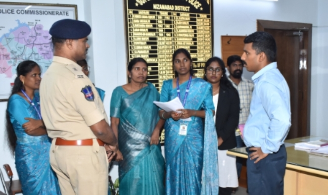 మహిళలకు, పిల్లలకు అండగా భరోసా కేంద్రం