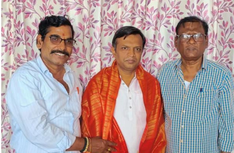  "డా. చిటికెన"కు సాహితీ మిత్రుల సన్మానం