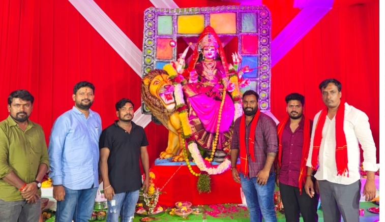 దుర్గా మాత సేవలో ఆశన్నగారి మధుకర్ రెడ్డి