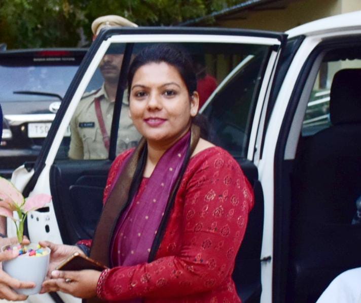 అసెంబ్లీ ఎన్నికలకు సంబంధించి ఎలాంటి ఫిర్యాదులు ఉన్న తెలియజేయండి