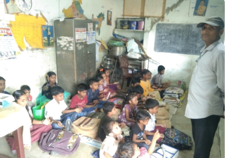 గవర్నమెంట్ ఉపాధ్యాయులల్లో ఆణిముత్యం ఎంపీపీఎస్ స్కూల్ హెడ్మాస్టర్ హనుమంతరావు