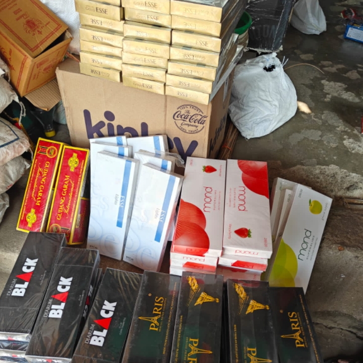 2లక్షల 33 వేల విలువ గల నిషేధిత సిగిరెట్లను పట్టివేత : ఏసీపీ టాస్క్ ఫోర్స్