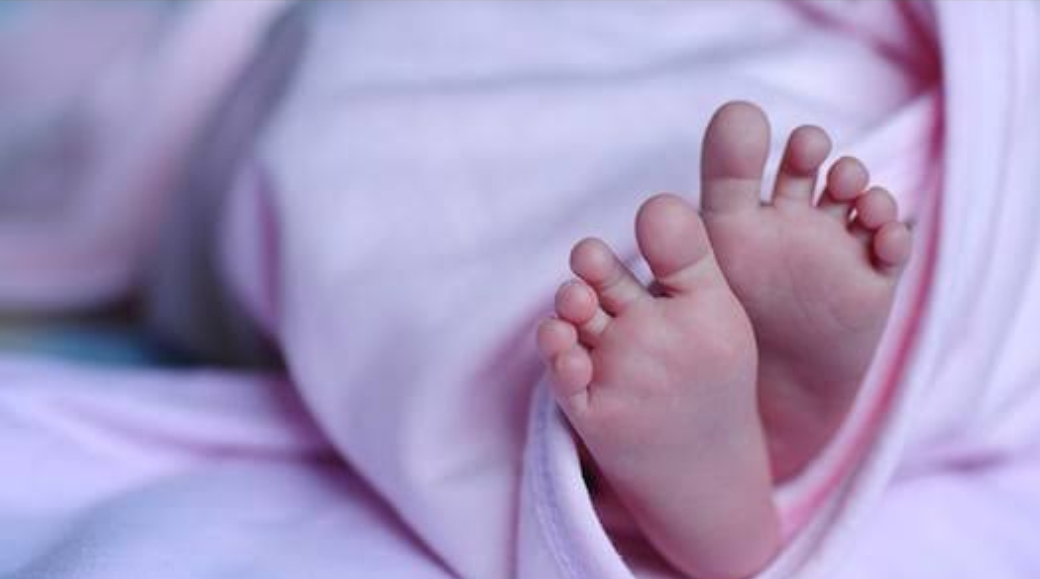 5 నెలల కన్న కూతురిని కడ తేర్చిన కసాయి తల్లి