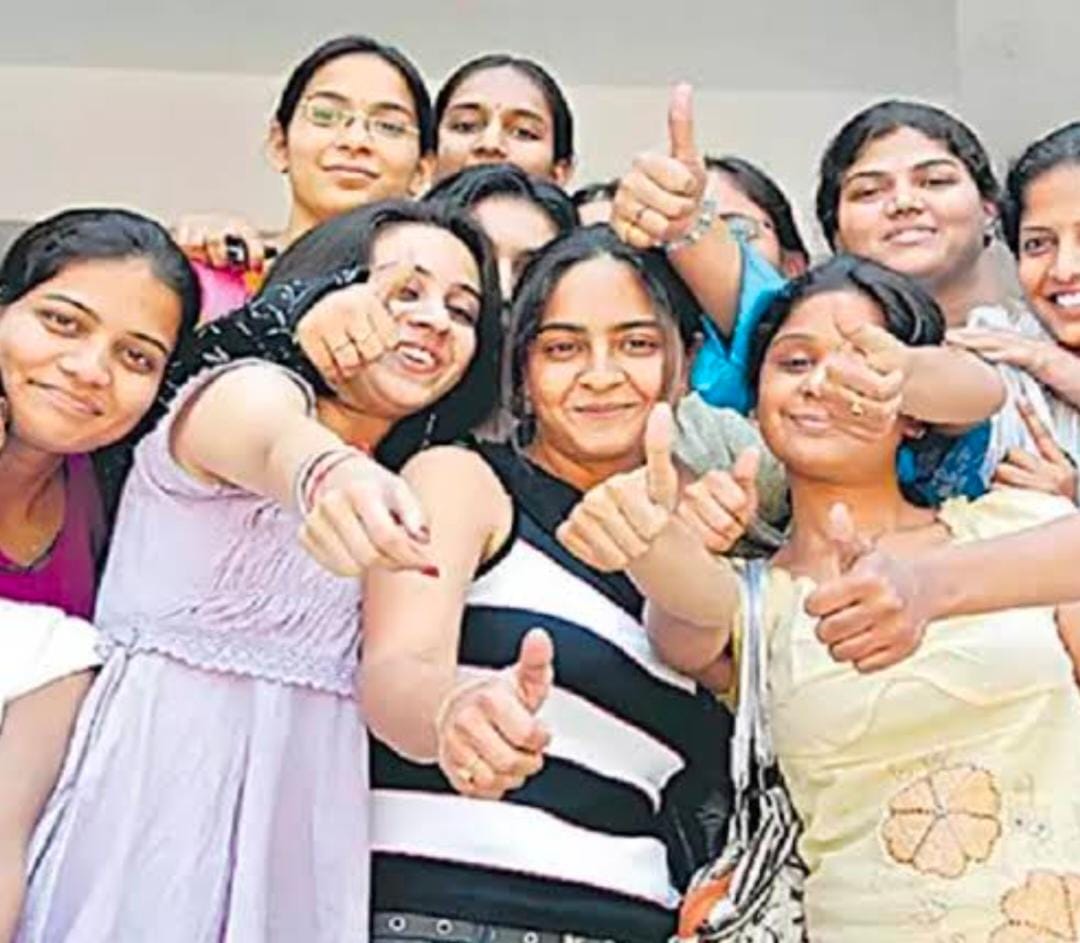 రేషన్&zwnj;కార్డు ఉంటే ఆదాయ ధ్రువీకరణ అవసరం లేదు