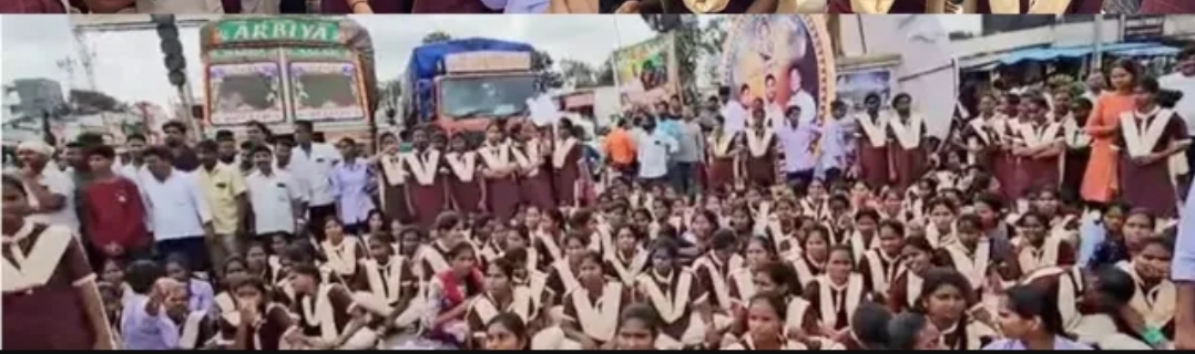 షాద్ నగర్ లో ఉద్రిక్తత... విద్యార్థినులకు పోలీసులకు మధ్య వాగ్వివాదం