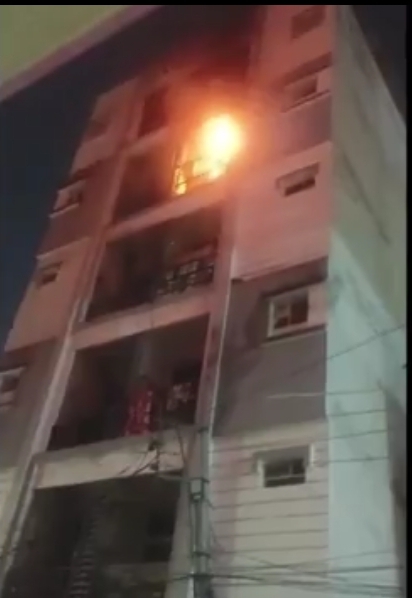 పాతబస్తీలో అగ్నిప్రమాదం