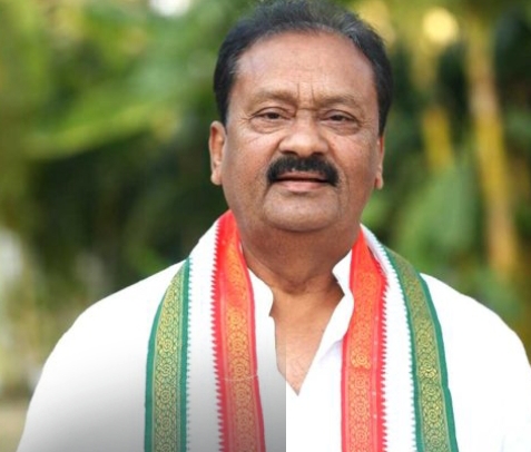 కామారెడ్డి లో వరదలు వచ్చిన నెల రోజుల తర్వాత హరీష్ రావుకు ప్రజలు ఇప్పుడు గుర్తొచ్చారా..?
