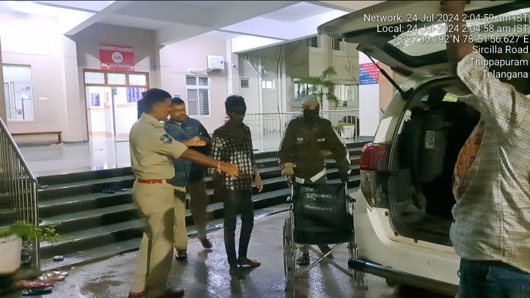 మానవత్వం చాటుకున్న సిరిసిల్ల రూరల్ సి.ఐ మొగిలి