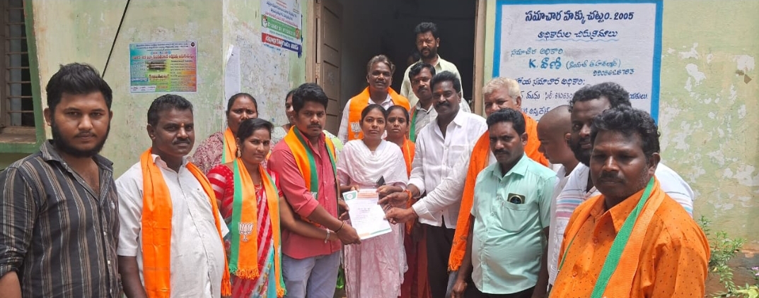 అక్రమంగా నివసిస్తున్న వారిని గుర్తించి,వారిని వెంటనే వారి స్వదేశాలకు పంపించాలి