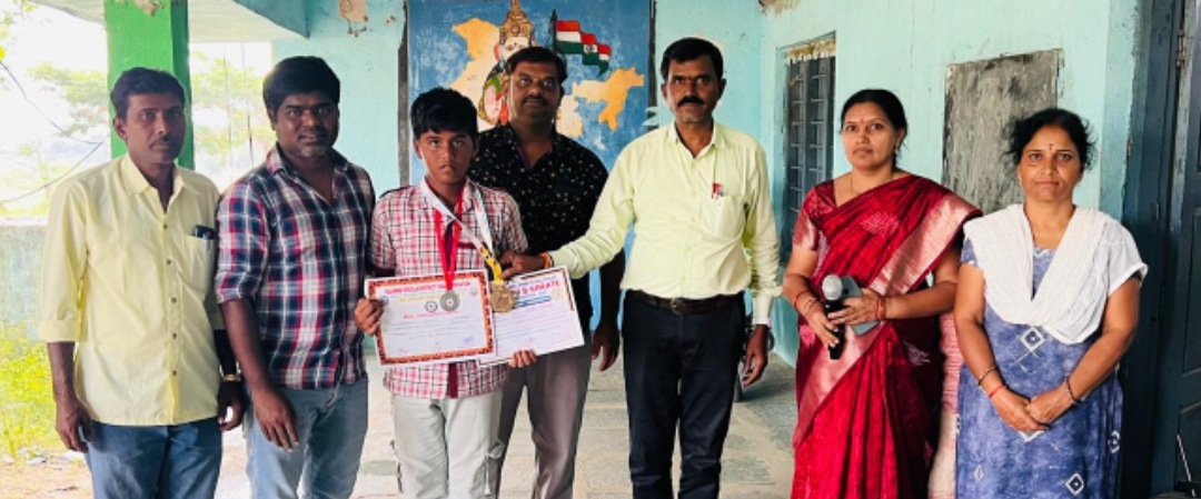 రాష్ట్రస్థాయి యోగా పోటీలకి ఎంపికైన ZPHS దమ్మపేట విద్యార్థి చిలుక సాకేత్