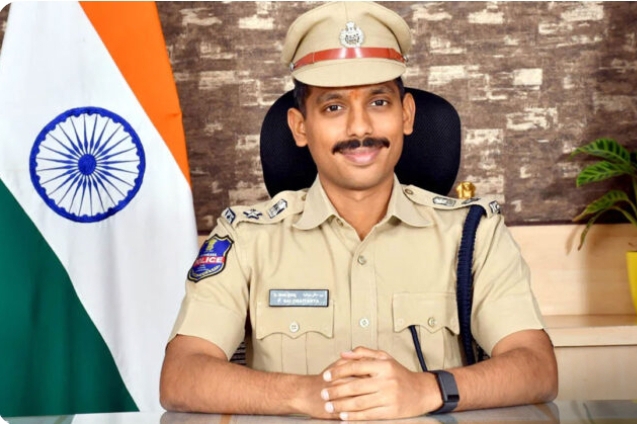 రాబోయే 72 గంటలలో భారీ వర్షాలు వస్తున్న సందర్భంగా జిల్లా ప్రజలు అప్రమత్తంగా ఉండాలి... జిల్లా పోలీస్ కమిషనర్ సాయి చైతన్య