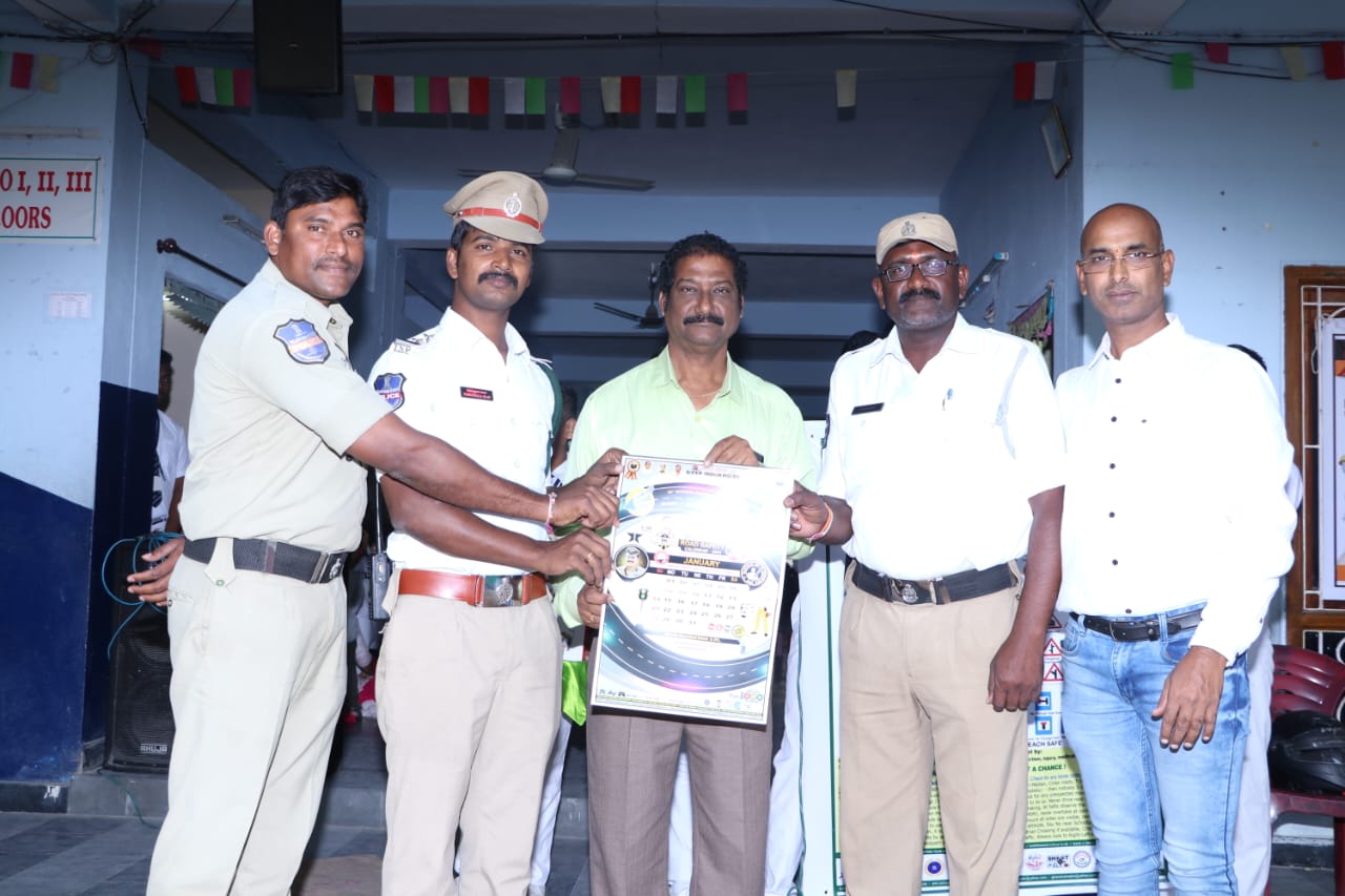 విద్యార్థి దశ నుండే ట్రాఫిక్ నియమాలు,సిగ్నల్స్ మీద అవగాహన ఉండాలి.ట్రాఫిక్ ఆర్.ఎస్ రాజు.